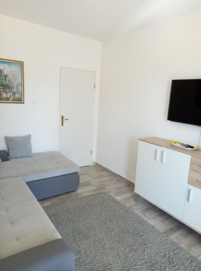 מדולין Apartments Tessa 77 מראה חיצוני תמונה